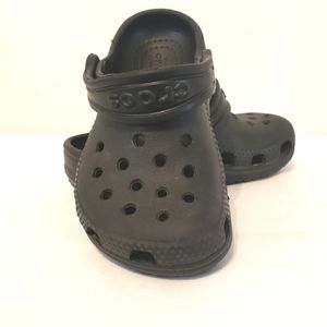 Toddler, Black  Crocs. Size 6 C.